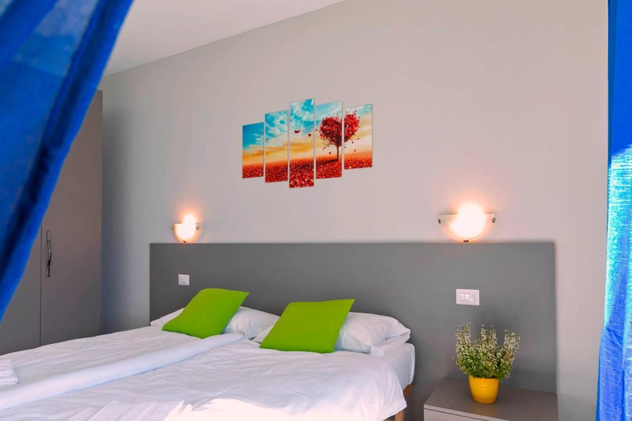 La Collinetta Apartments Vercana Ngoại thất bức ảnh
