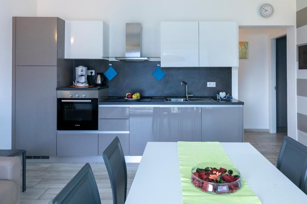 La Collinetta Apartments Vercana Ngoại thất bức ảnh